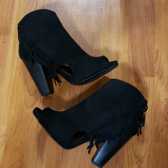 Qupid Bailey Bootie - Picture 2 of 8